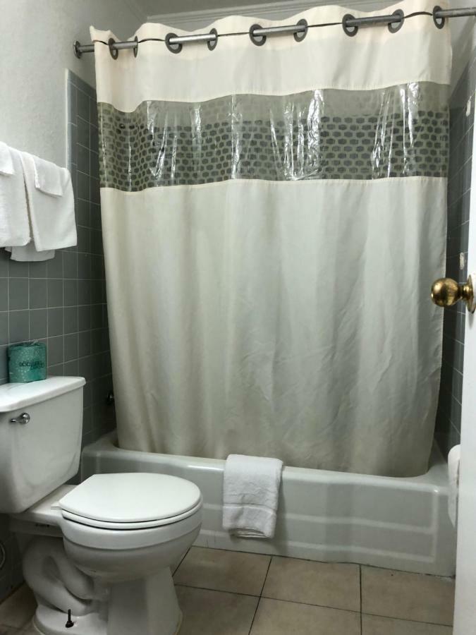נאטשז Deluxe Inn מראה חיצוני תמונה